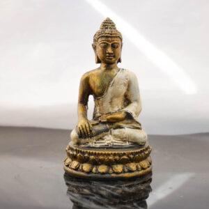 Buddha szobor | Fehér lepellel