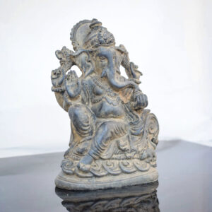 Ganesha szobor trónon | Kő | Szürke-antikolt