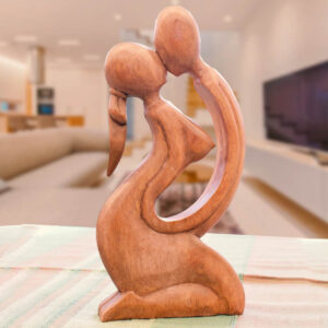 Szerelem szobor | Fából faragott