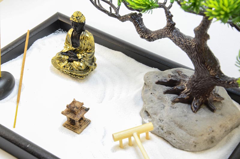 Asztali zen kert Buddha szoborral, életfával