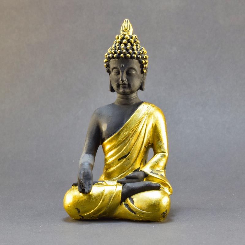 Kicsi fekete-arany Buddha szobor